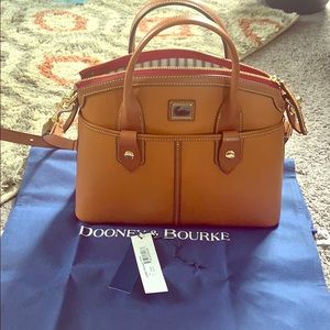 Dooney & Bourke Hand Bag